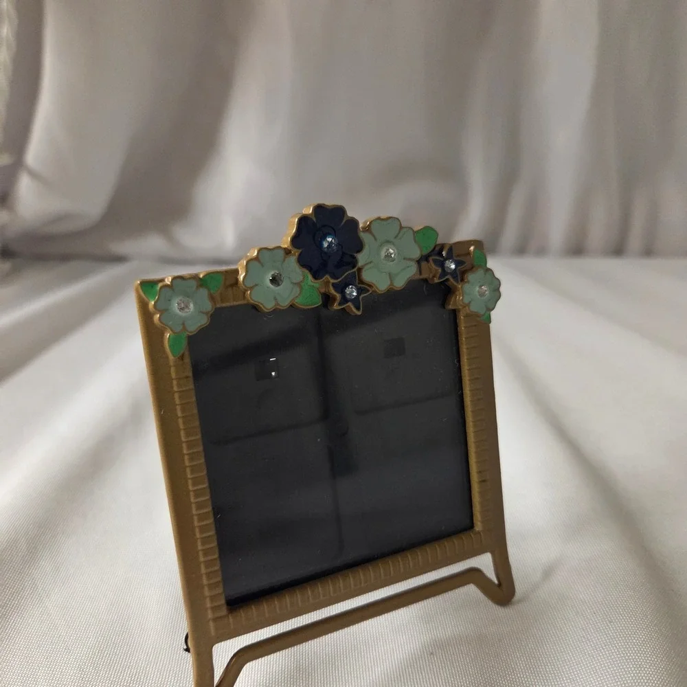 N/A vintage gold